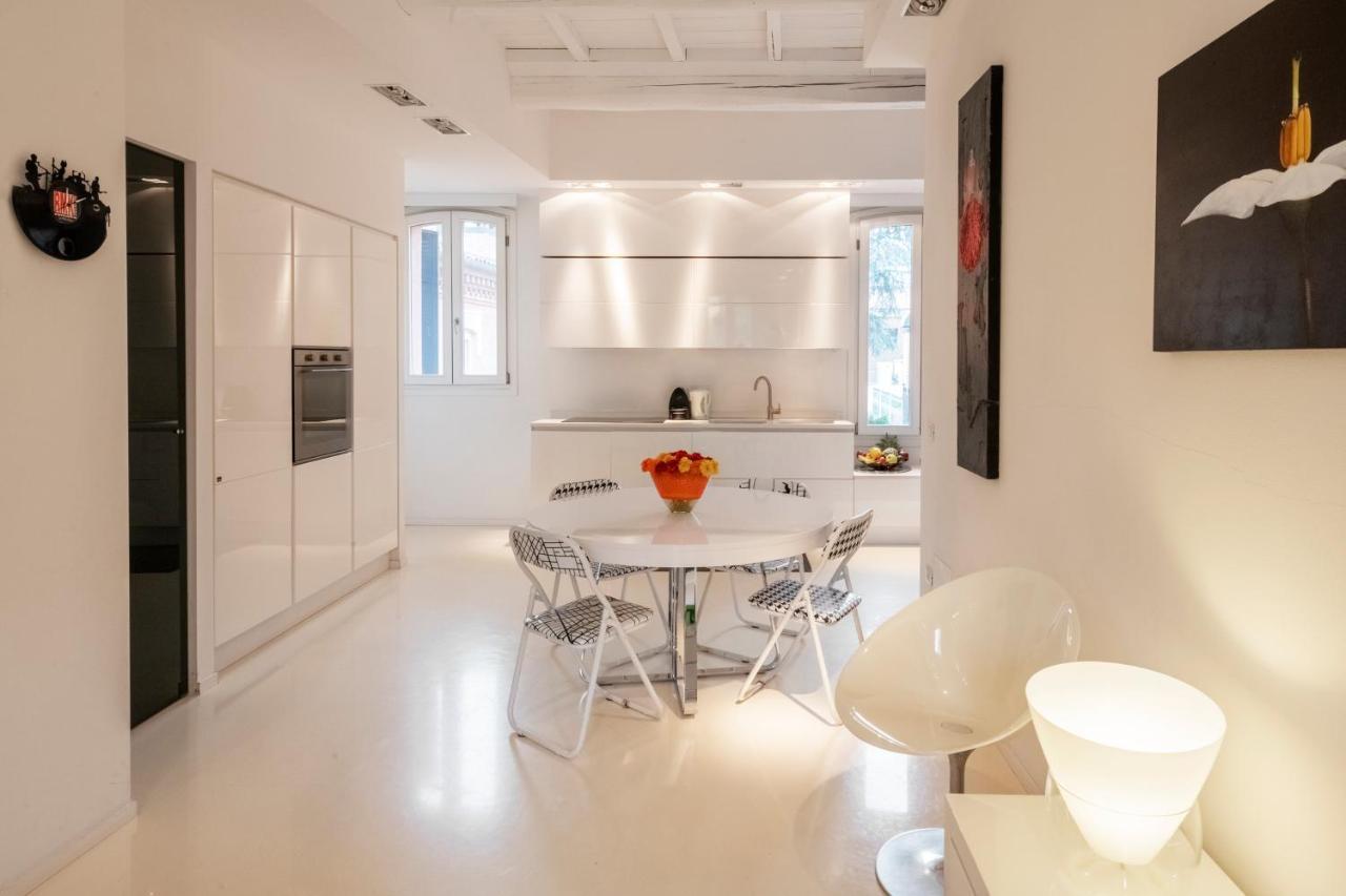 Charming Flat In Centro A Ferrara Con Posto Auto Exterior foto
