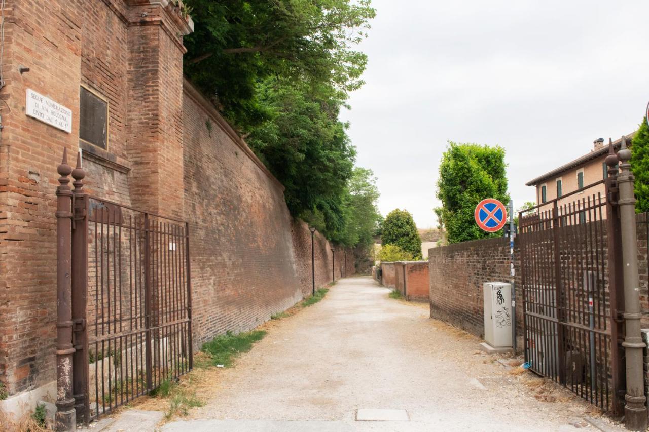 Charming Flat In Centro A Ferrara Con Posto Auto Exterior foto