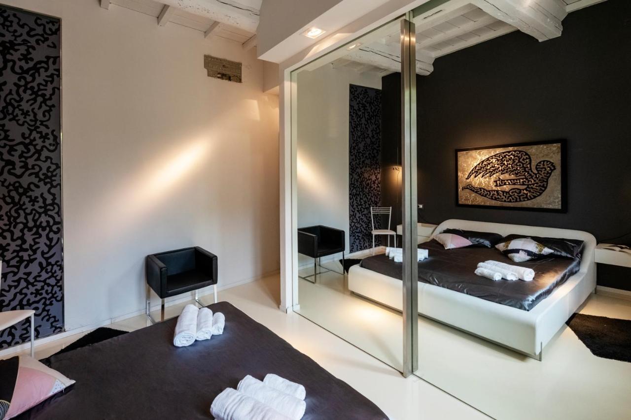 Charming Flat In Centro A Ferrara Con Posto Auto Exterior foto