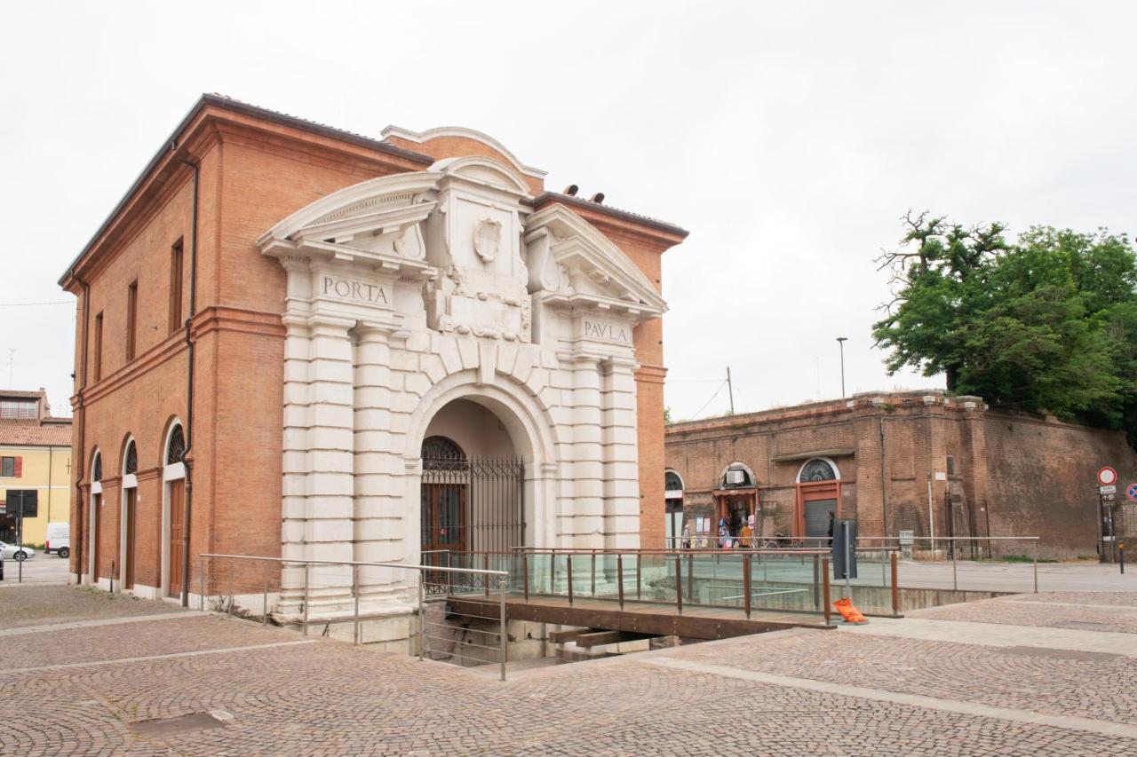 Charming Flat In Centro A Ferrara Con Posto Auto Exterior foto